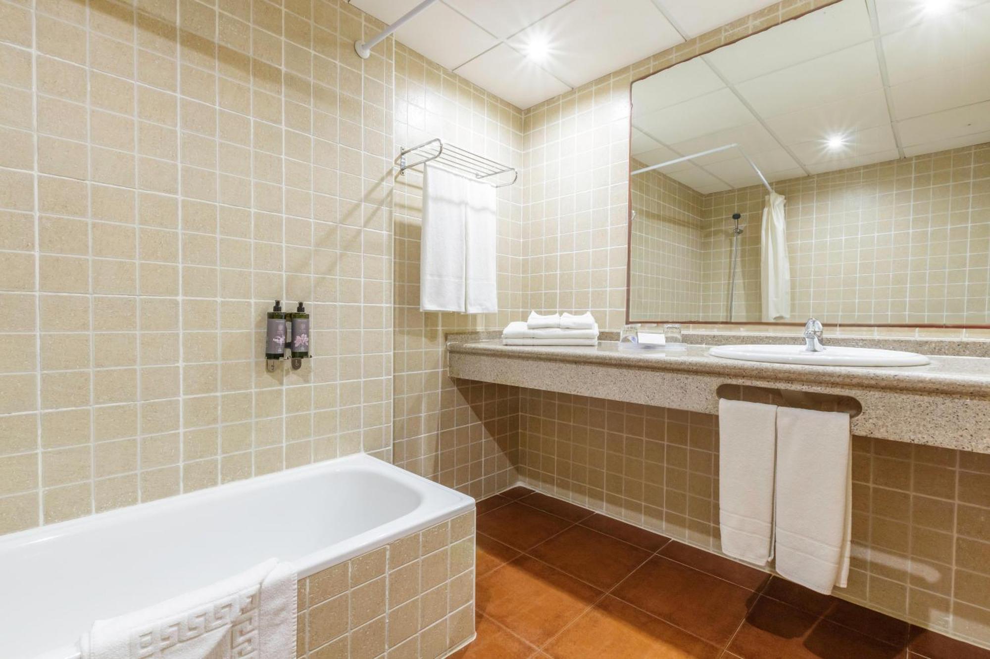 Apartamentos Best Alcazar La Herradura  Ngoại thất bức ảnh