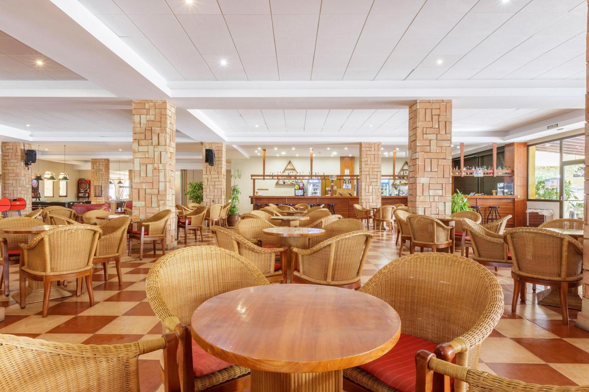 Apartamentos Best Alcazar La Herradura  Ngoại thất bức ảnh
